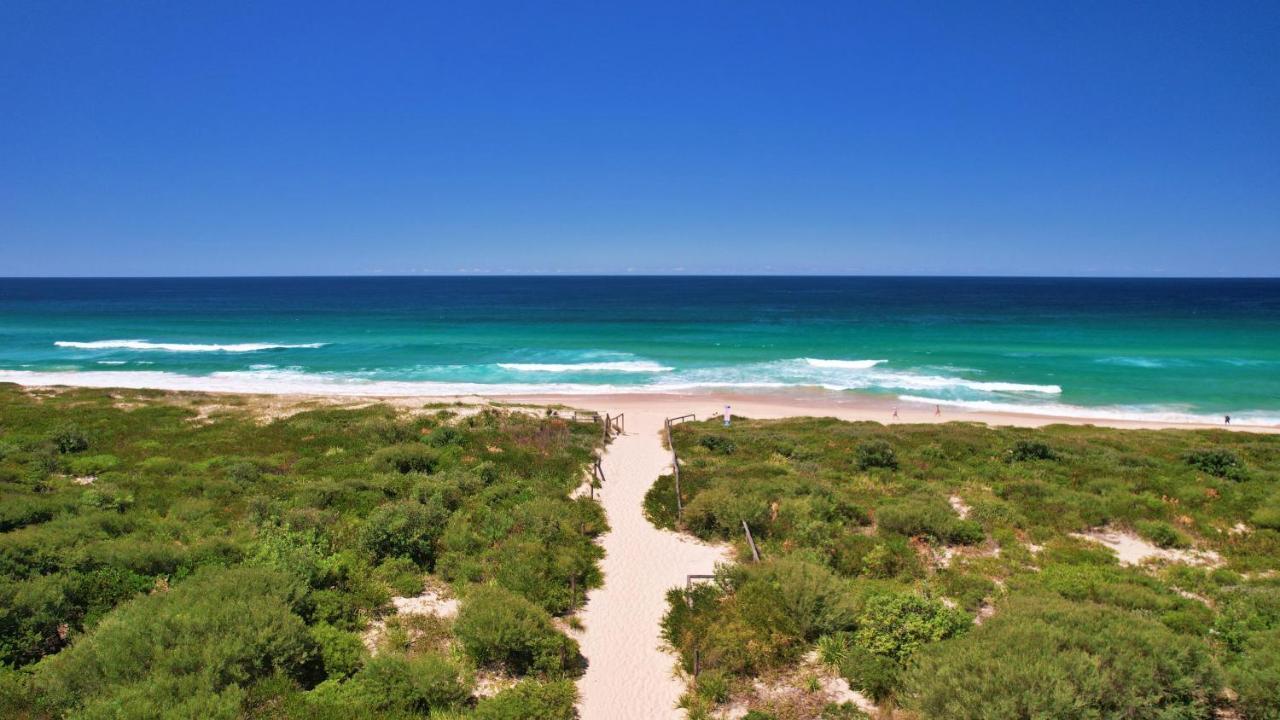 Pullman Magenta Shores Resort Entrance Luaran gambar View of the beach from the lighthouse