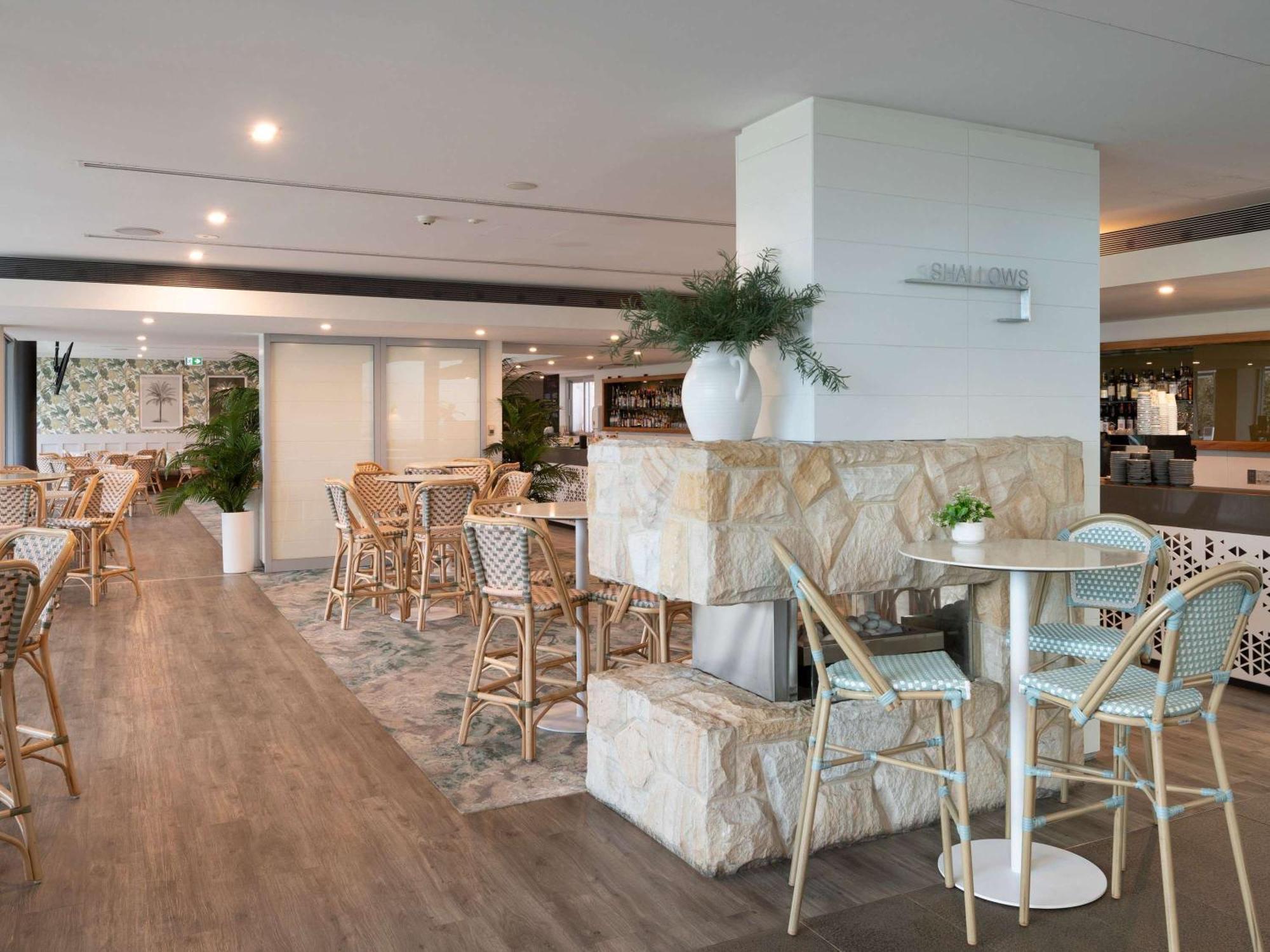 Pullman Magenta Shores Resort Entrance Luaran gambar The Club at Sydney Airport