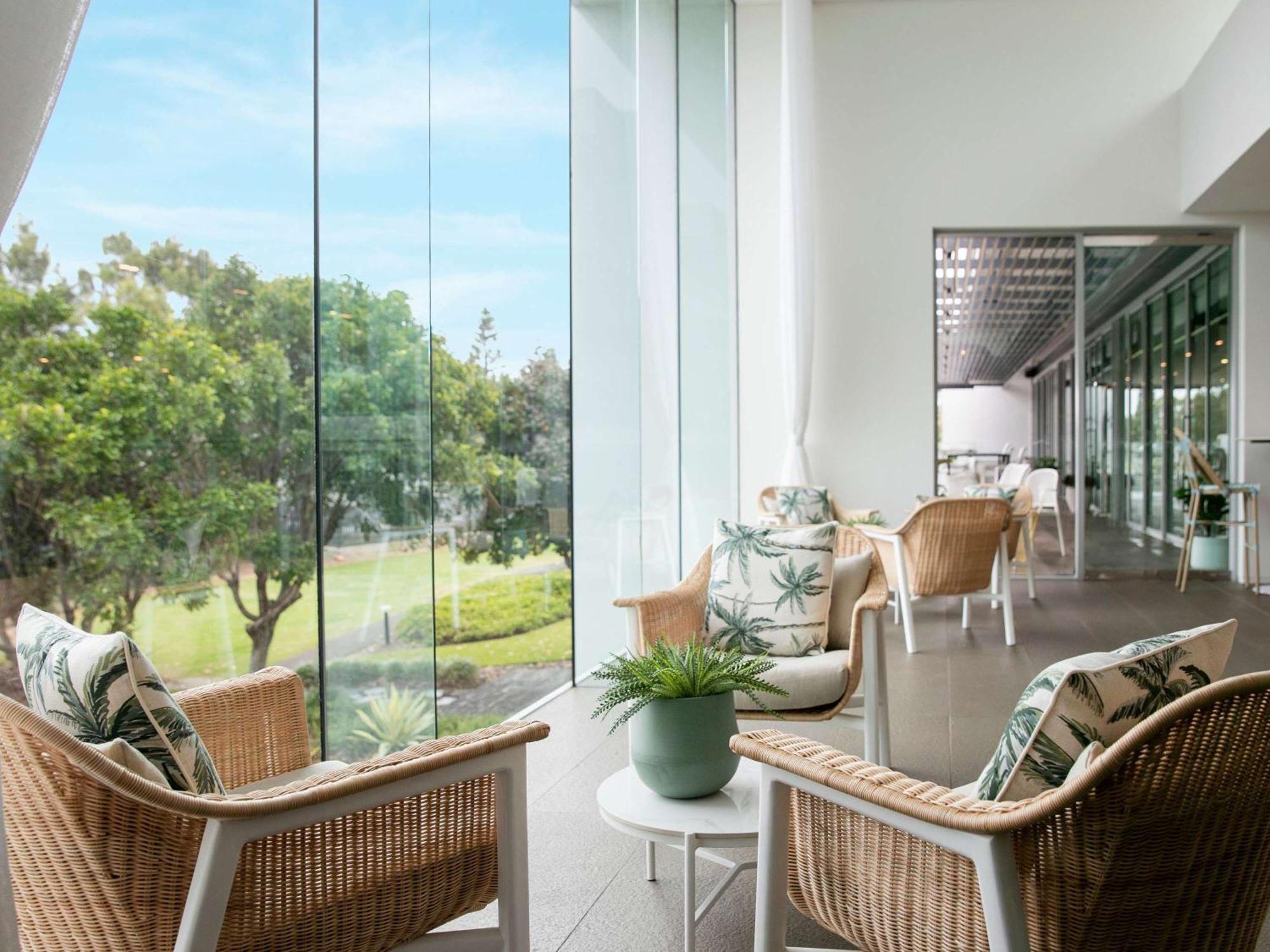 Pullman Magenta Shores Resort Entrance Luaran gambar Club Lounge at the Adelaide Oval