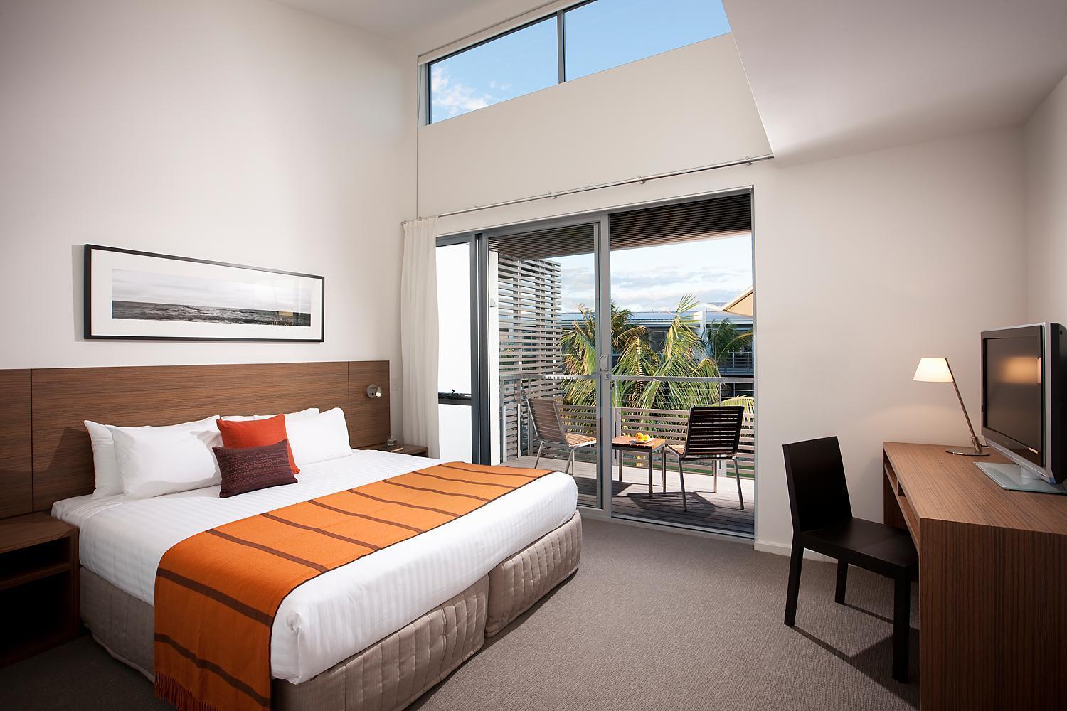 Pullman Magenta Shores Resort Entrance Luaran gambar A typical room at the Mantra Crown Towers