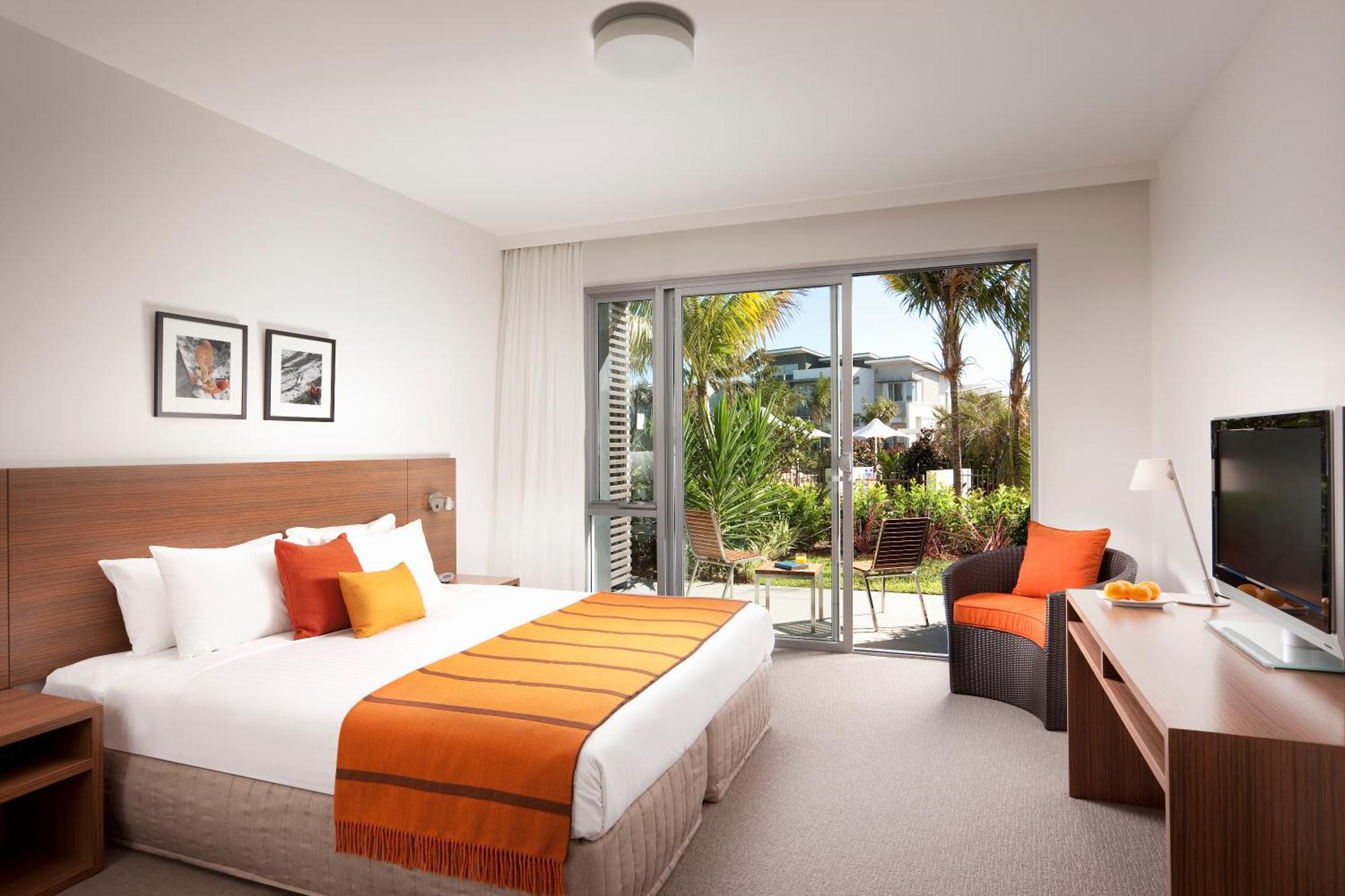 Pullman Magenta Shores Resort Entrance Luaran gambar A room at the Mantra on Saltwater Island